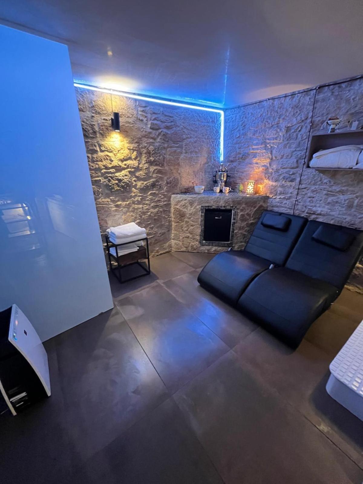 Bed and Breakfast Relax For A Day Barletta Exterior foto